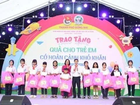 50 suất kinh phí hỗ trợ học tập đến với học sinh vượt khó, vươn lên ở Đồng Nai