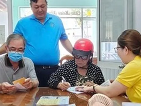 Hàng triệu người nhận lương hưu, trợ cấp BHXH tháng 6