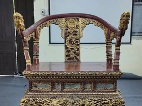 Hé lộ hình ảnh ngai vua triều Nguyễn được phục chế sau 1 năm bị phá hoại