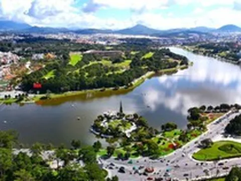 Đà Lạt thành trung tâm du lịch quốc tế, Đức Trọng là trung tâm hành chính