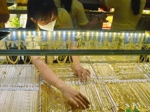 Sáng 6-6, giá vàng miếng SJC, vàng nhẫn rớt thẳng đứng