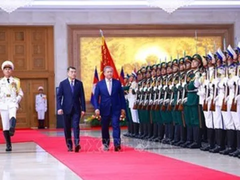Thủ tướng Lê Minh Hưng chủ trì lễ đón chính thức Thủ tướng Campuchia