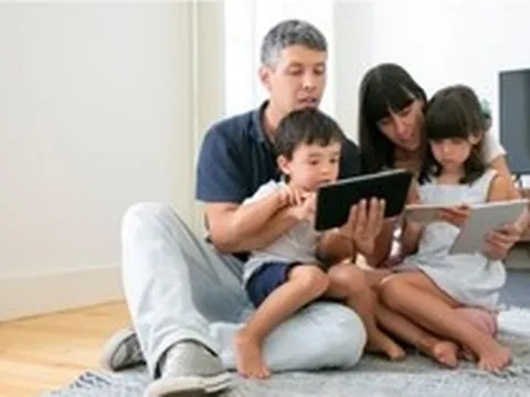 6 tỷ người dùng Internet và nỗi sợ âm thầm của những ông bố bà mẹ có con nhỏ
