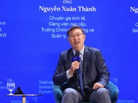 Chuyên gia: Giá vàng giảm khiến người dân bán ra nhiều hơn mua vào, góp phần hỗ trợ tỷ giá