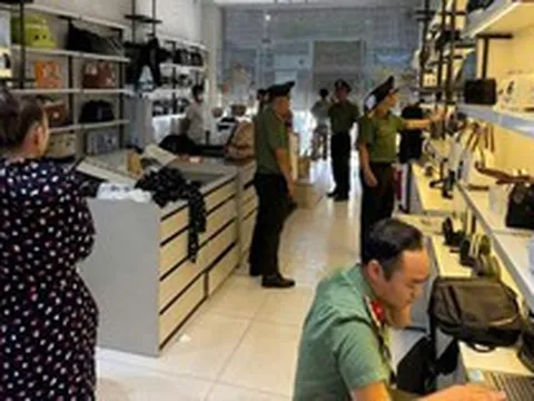 16 tổ công tác đồng loạt kiểm tra đột xuất 18 cơ sở kinh doanh kính mắt