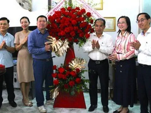 Lãnh đạo Đà Nẵng thăm Báo Người Lao Động nhân ngày 21-6