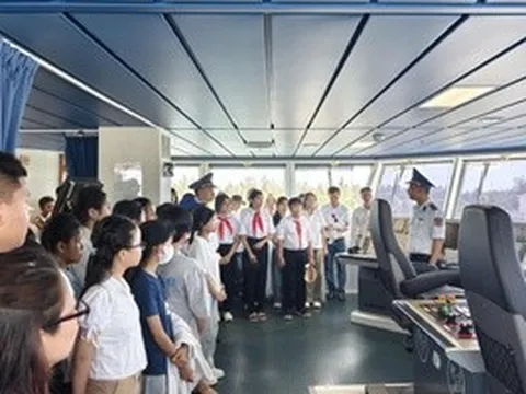 Lan tỏa tình yêu biển, đảo qua sân chơi dành cho học sinh