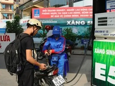 Đề xuất thêm thời gian lưu thông xăng E5 trên thị trường