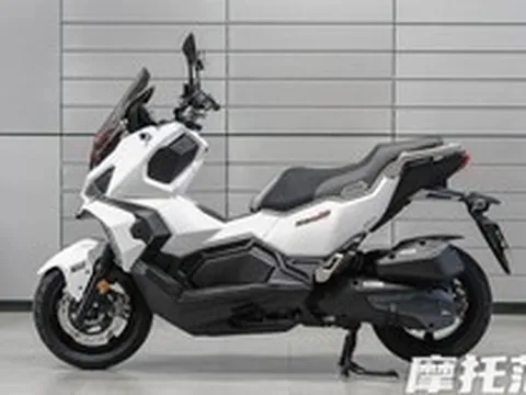 Mẫu xe máy này của nhà SYM có thể được coi là “quái vật đường dài” 150cc với bình xăng 15,2L, chạy gần 800 km một bình