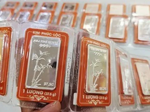 Giá bạc hôm nay 18-6: Diễn biến chóng mặt
