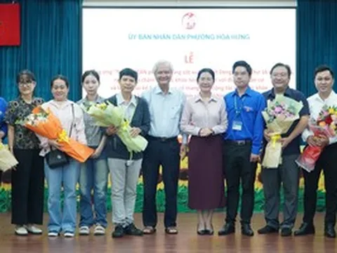 Phường Hòa Hưng ra mắt Đội chăm sóc sức khỏe liên tục cho người dân