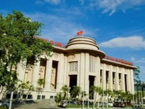 Fed cứng rắn hơn, NHNN ưu tiên ổn định tỷ giá: Lãi suất sẽ thế nào trong những tháng cuối năm?