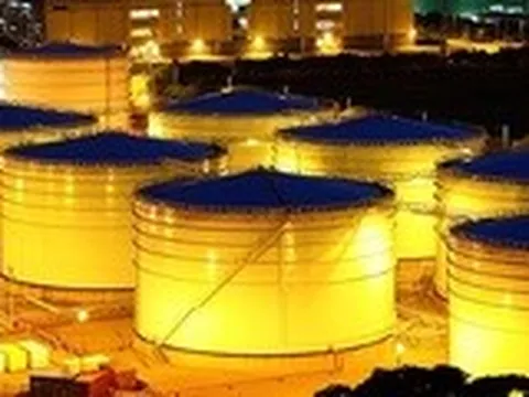 Giá xăng dầu hôm nay 30/6: Tiếp tục tăng nhẹ