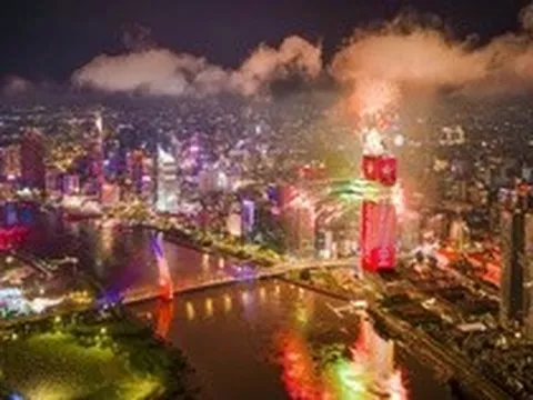 Saigon Marina IFC tự hào tỏa sáng, tôn vinh nửa thế kỷ mang tên Bác
