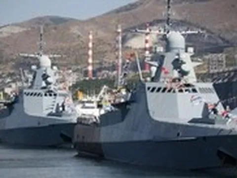 Tin tức thế giới 13-8: Ukraine nói đánh trúng nhiều tàu chiến Nga; Mỹ có đặc nhiệm chống 'du lịch sinh con'