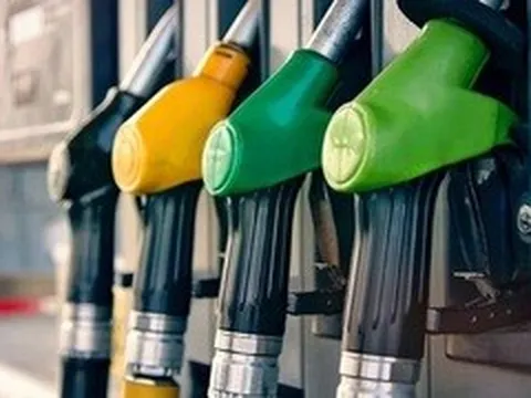 Giá xăng dầu hôm nay 15/8: Tăng trở lại