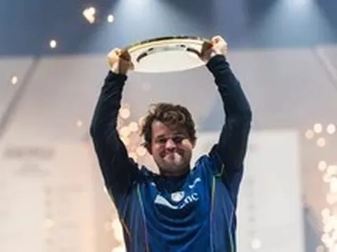 Xem kỳ thủ Carlsen ‘thí Hậu’ để giành chức vô địch  Esports World Cup