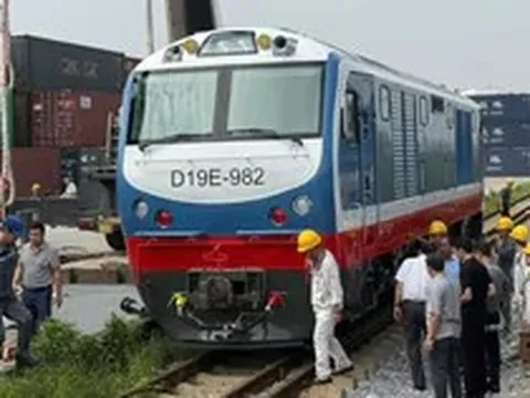 Đường sắt Việt Nam tiếp nhận lô đầu máy mới đạt tốc độ lớn nhất 120km/giờ
