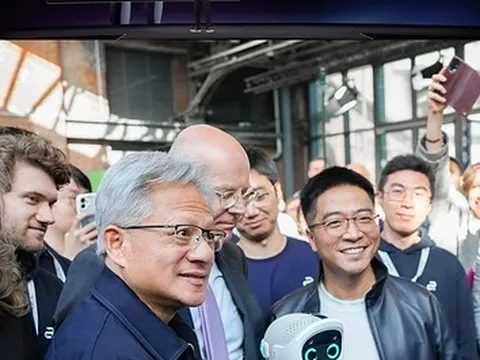 Agile Robots ra mắt robot hình người Agile ONE SN tại NVIDIA GTC Berlin, đồng thời thử nghiệm ứng dụng robot hình người cùng Audi