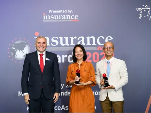 Cam kết kinh doanh có trách nhiệm, Prudential Việt Nam chinh phục giải thưởng kép tại Insurance