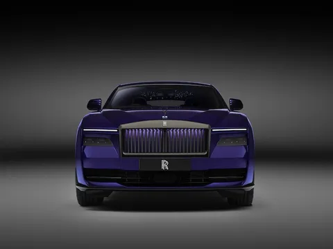 Black Badge Spectre là mẫu xe Rolls-Royce mạnh mẽ nhất trong lịch sử thương hiệu